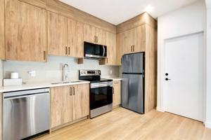 featured image of 7544 39 Ave Nw