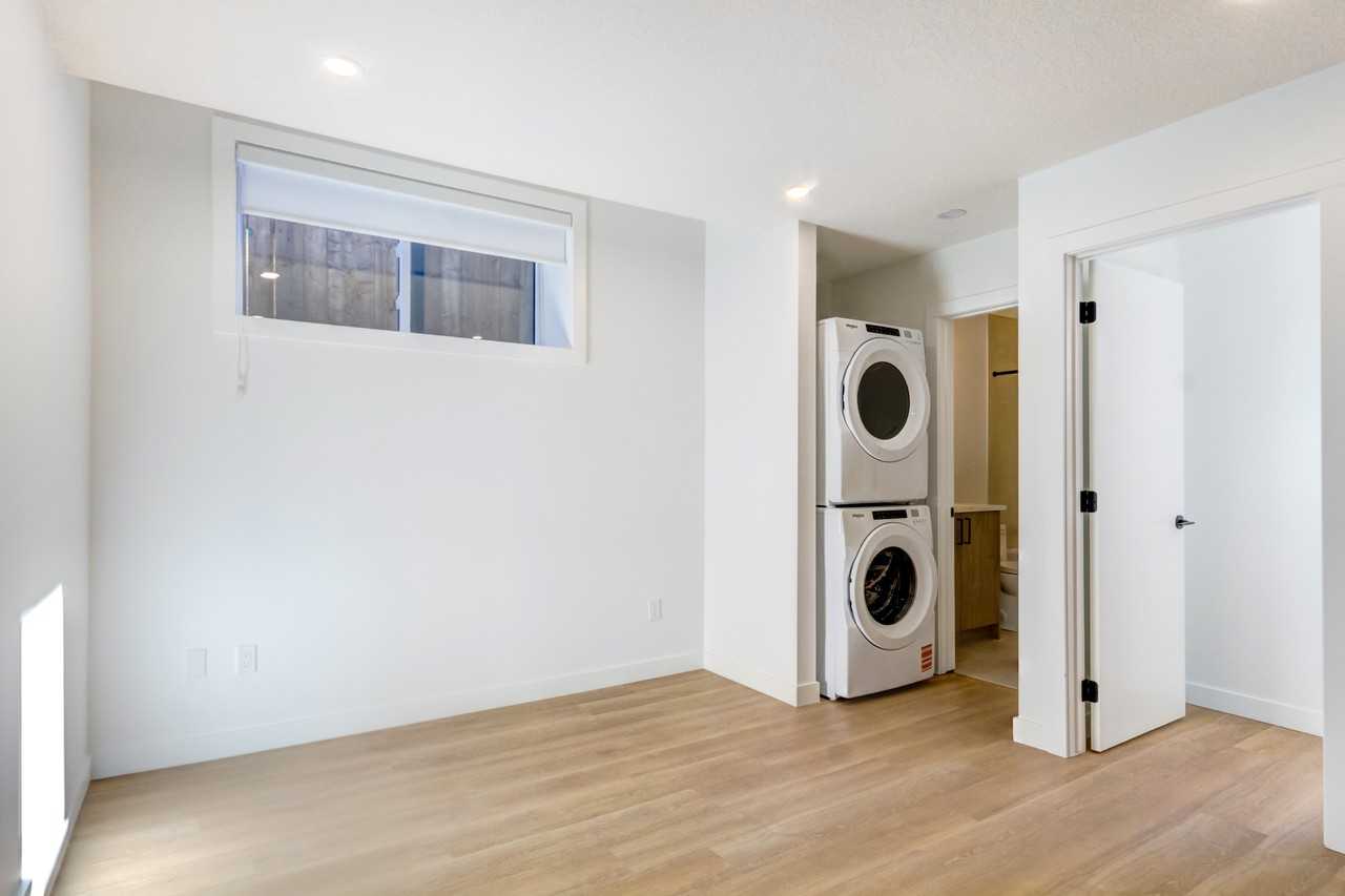 7544 39 Ave Nw - Photo 6 of 18