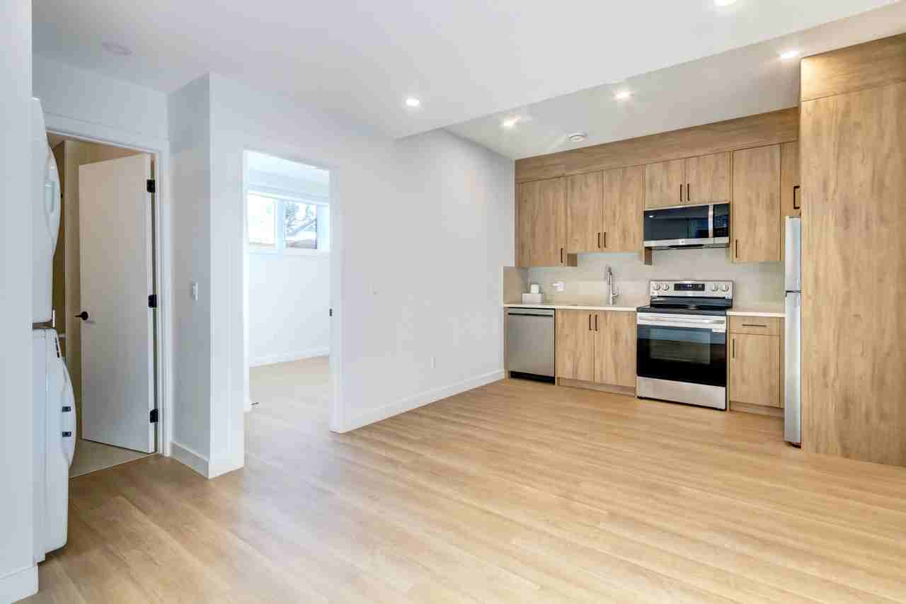 7544 39 Ave Nw - Photo 7 of 18