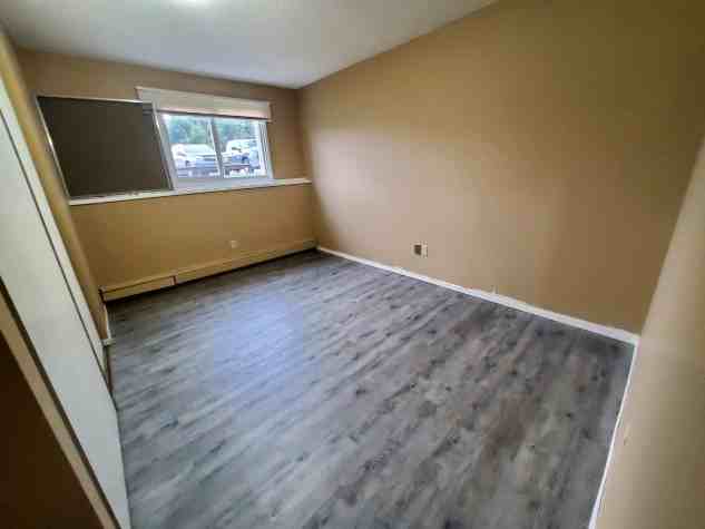 Pet Friendly 2 Bedroom, 1 Bathroom Apartment! - Photo 3 of 7