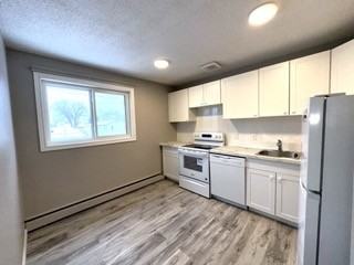 284 Notre Dame St - Photo 3 of 29