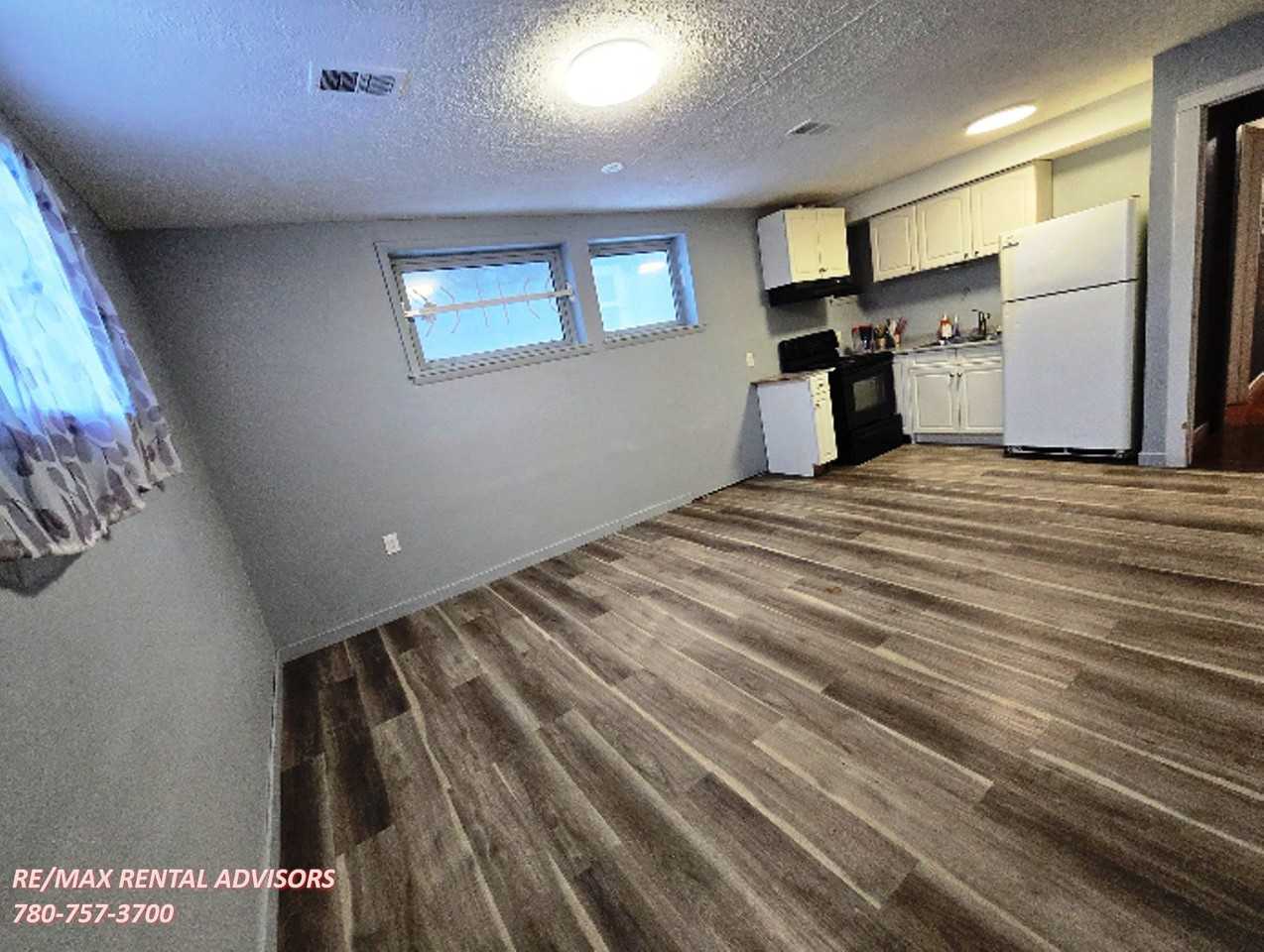 10668 96 St Nw - Photo 6 of 18