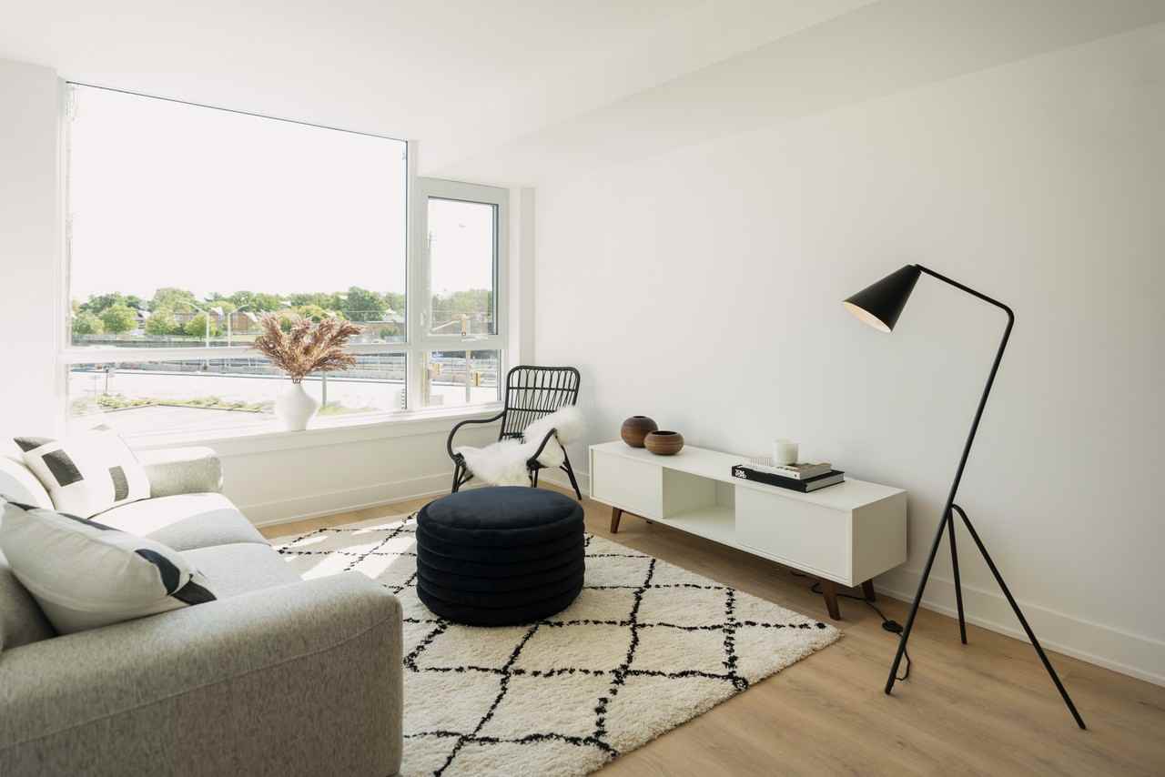 929 Richmond by Brigil - Photo 4 of 33