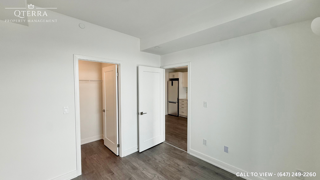 402-705 Davis Dr, Newmarket, Ontario L3Y 2R2 - Photo 5 of 8