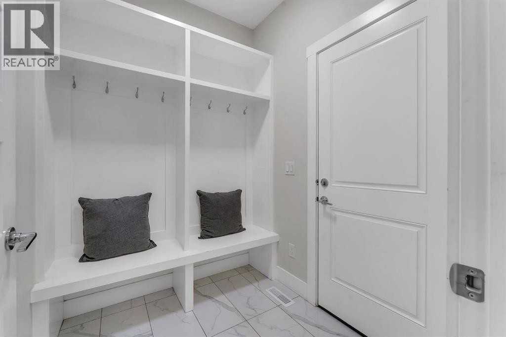 229 Walgrove Terrace SE - Photo 4 of 36