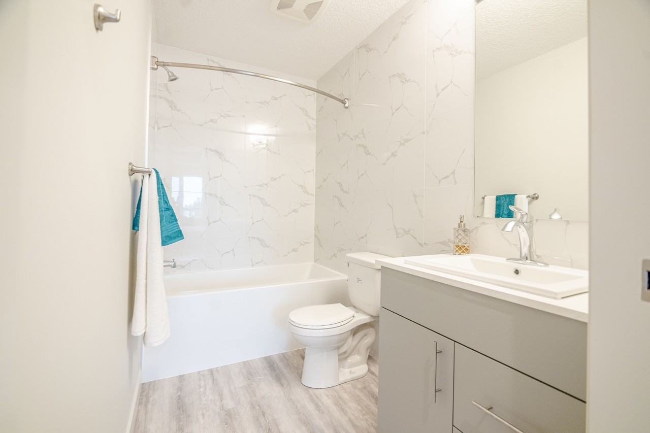 The Louvre Apartments - Photo 4 of 34