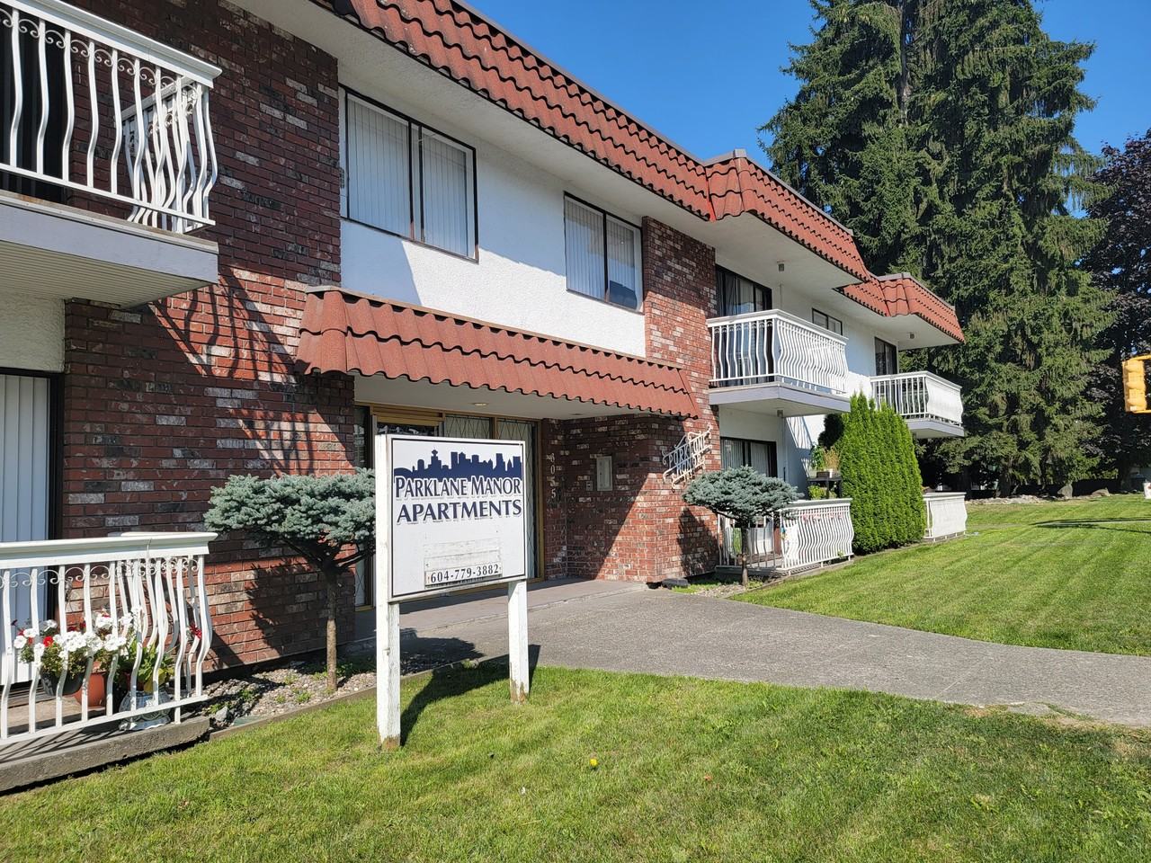 Parklane Manor Apartments - Photo 5 of 49