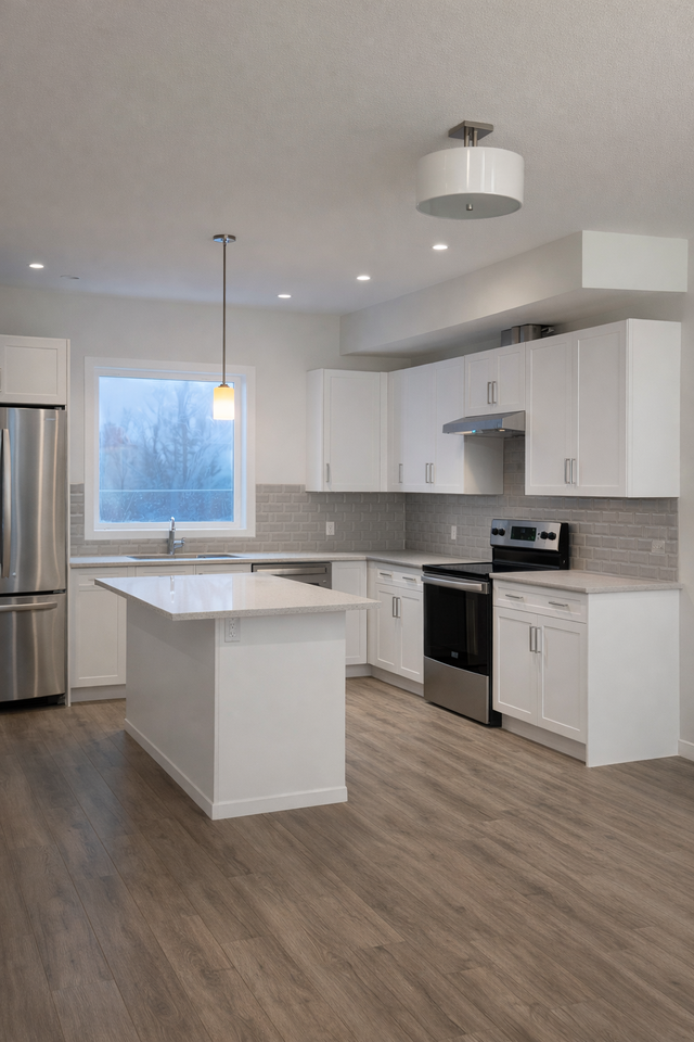 710 25th Street NW - Photo 2 of 4