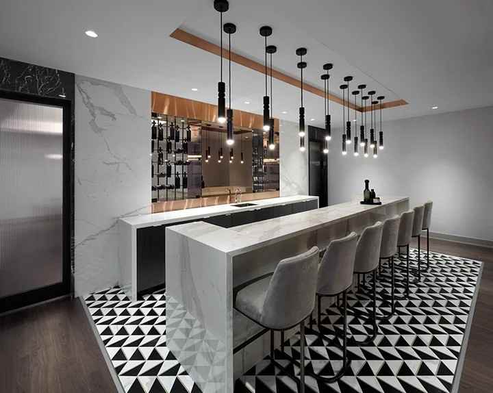 E18HTEEN - Photo 7 of 50