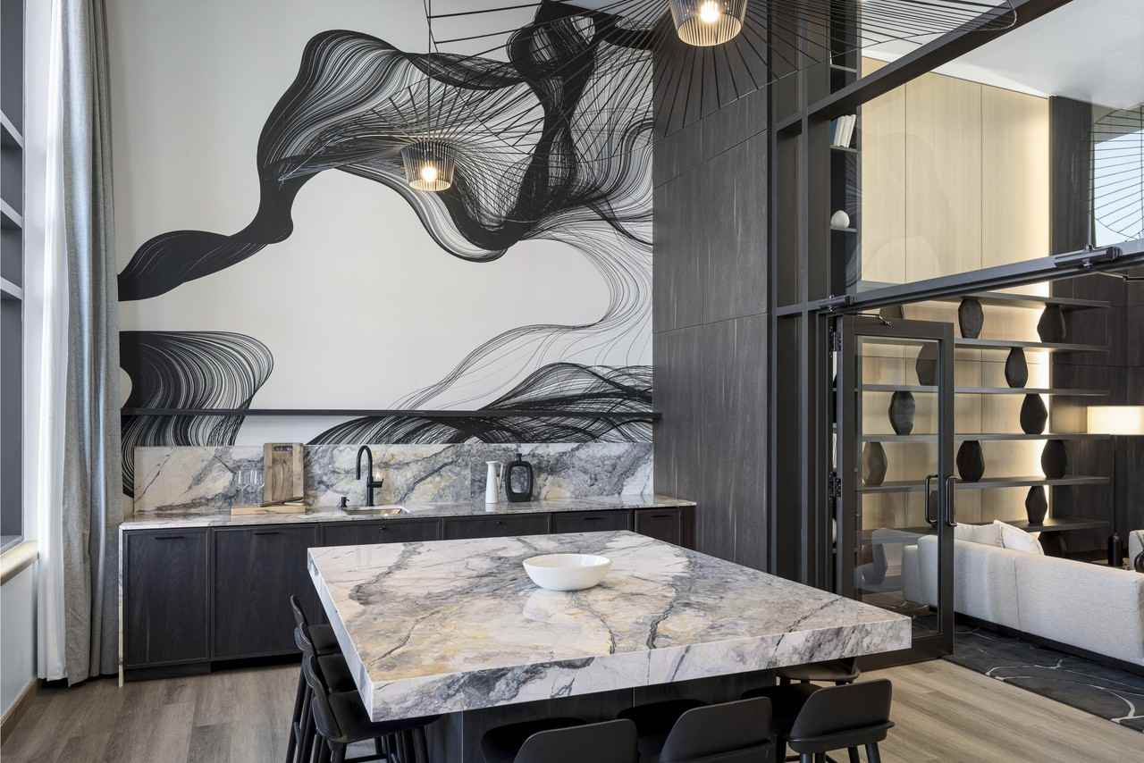 Element - Photo 2 of 50