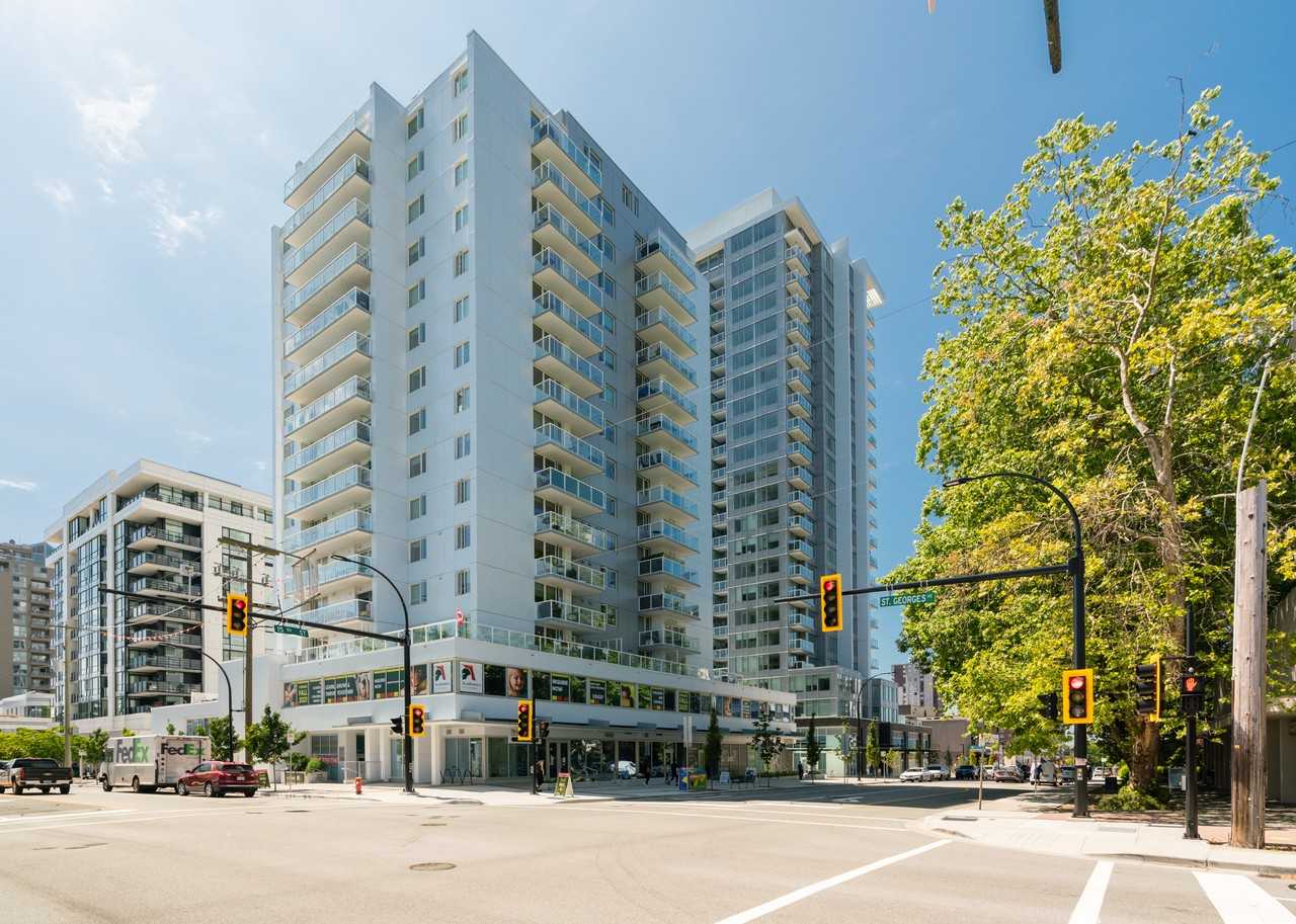 The Royals - Photo 7 of 50