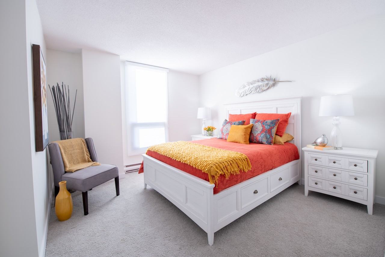 Broadview Manor - Photo 6 of 25