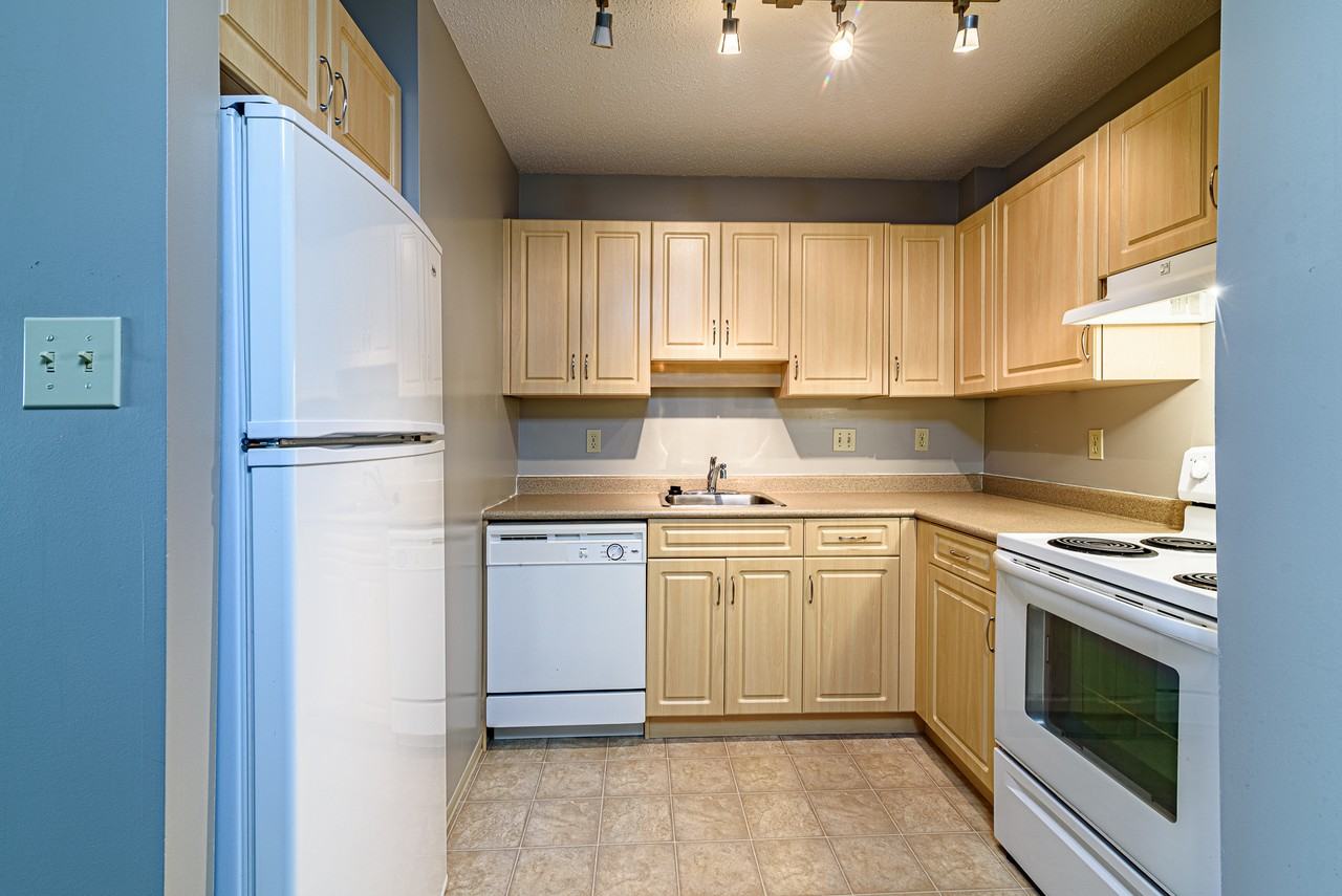 Moray Village Phase III (The Coach Homes) - Photo 4 of 9