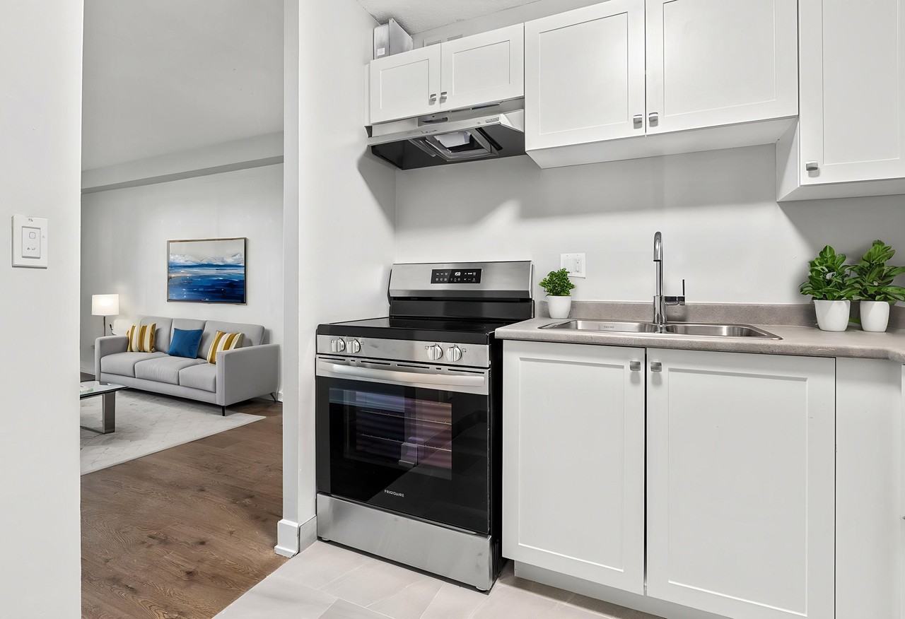 Elgin - Photo 3 of 11