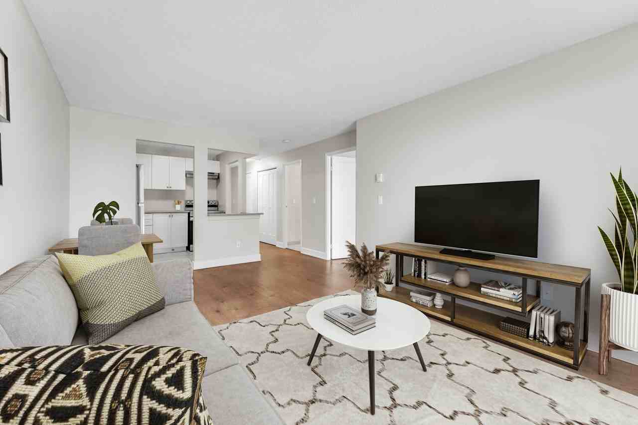 Forsythe - Photo 2 of 12