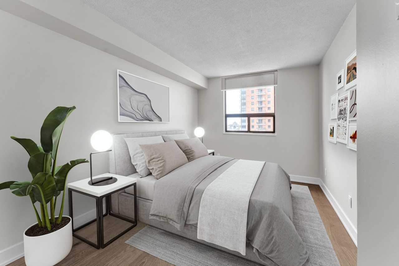 Forsythe - Photo 4 of 12