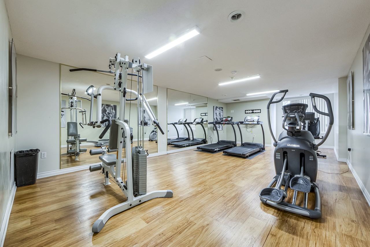 Regency - Photo 7 of 12