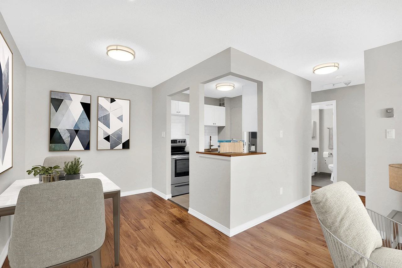 MacDonald - Photo 3 of 14