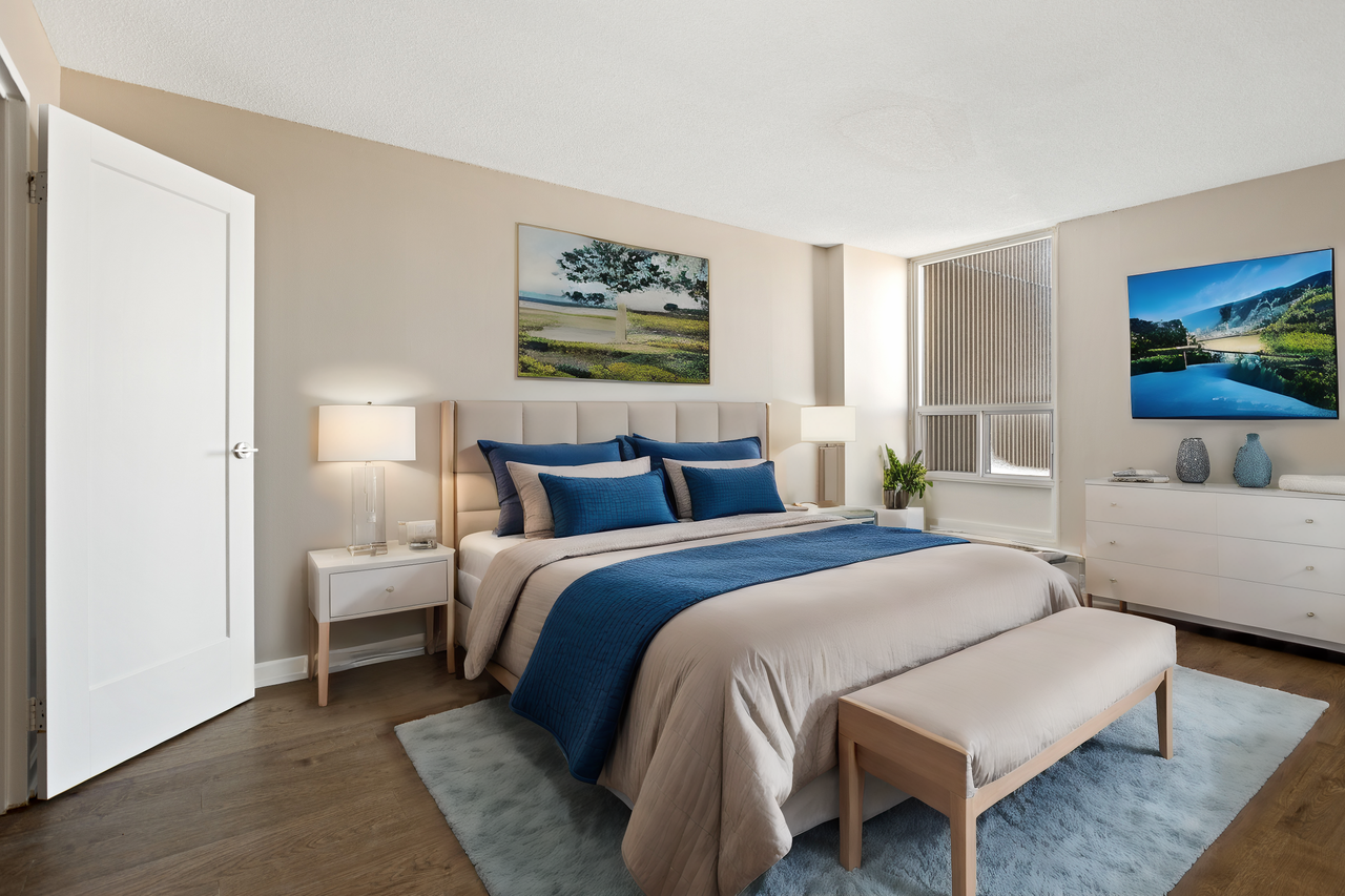 Bromley Square - Photo 5 of 10