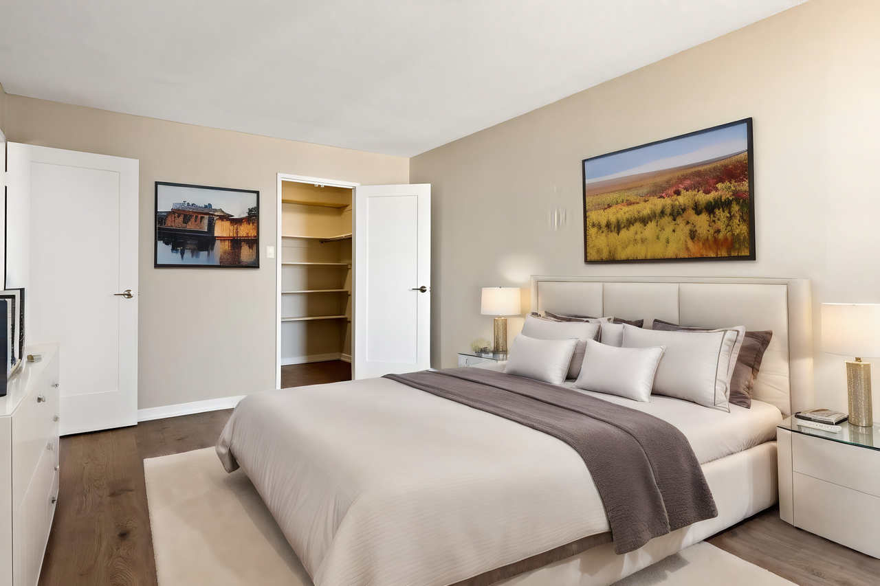 Bromley Square - Photo 7 of 10