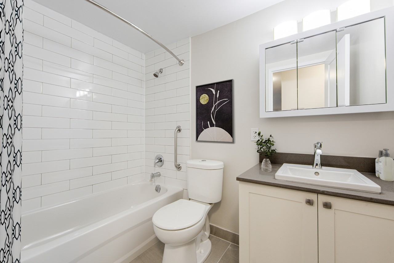 Shaughnessy Place - Photo 4 of 18