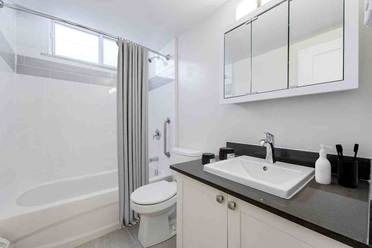 Esterbrooke Apartments - Photo 4 of 13