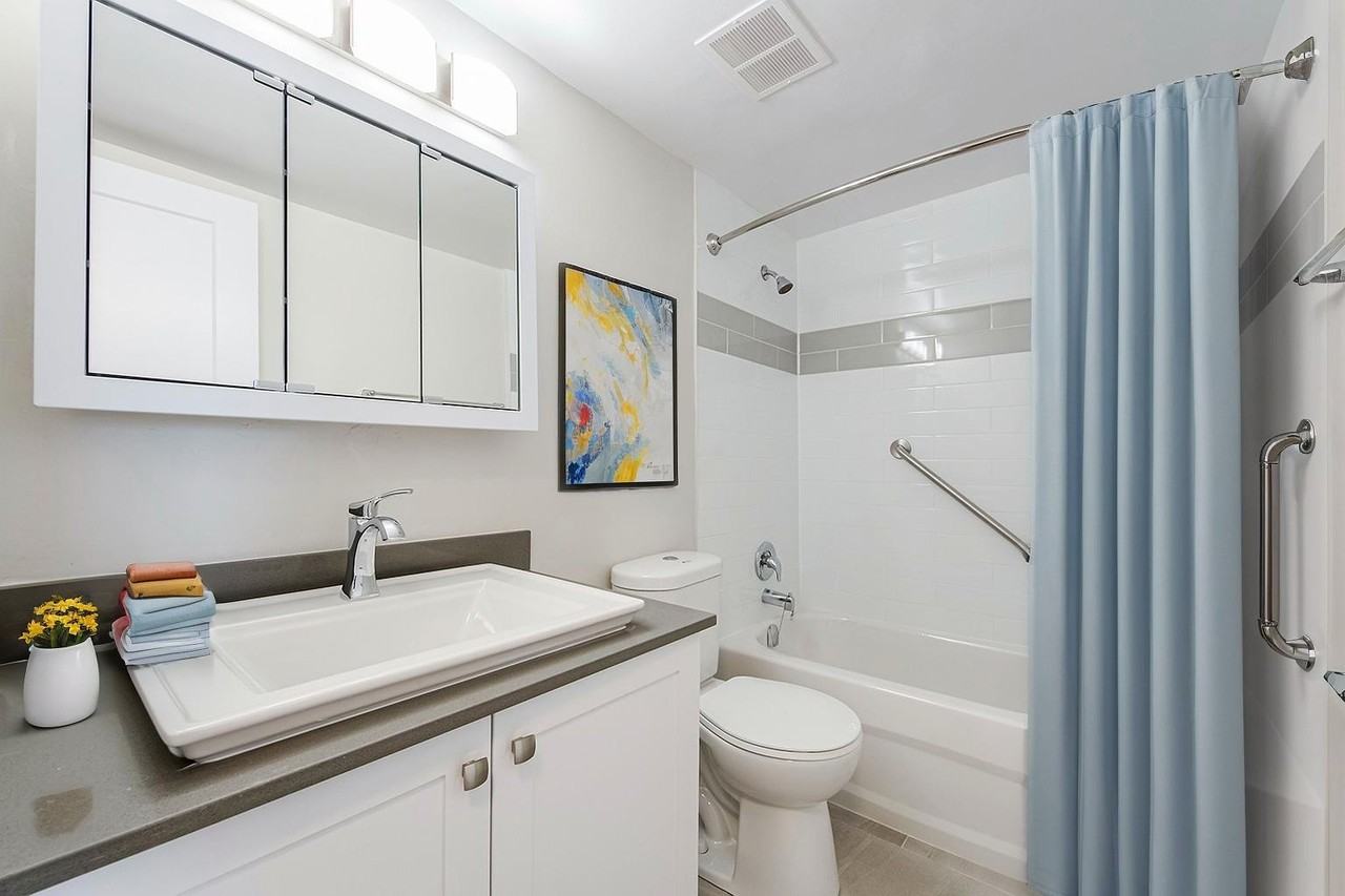 Sandringham - Photo 5 of 14