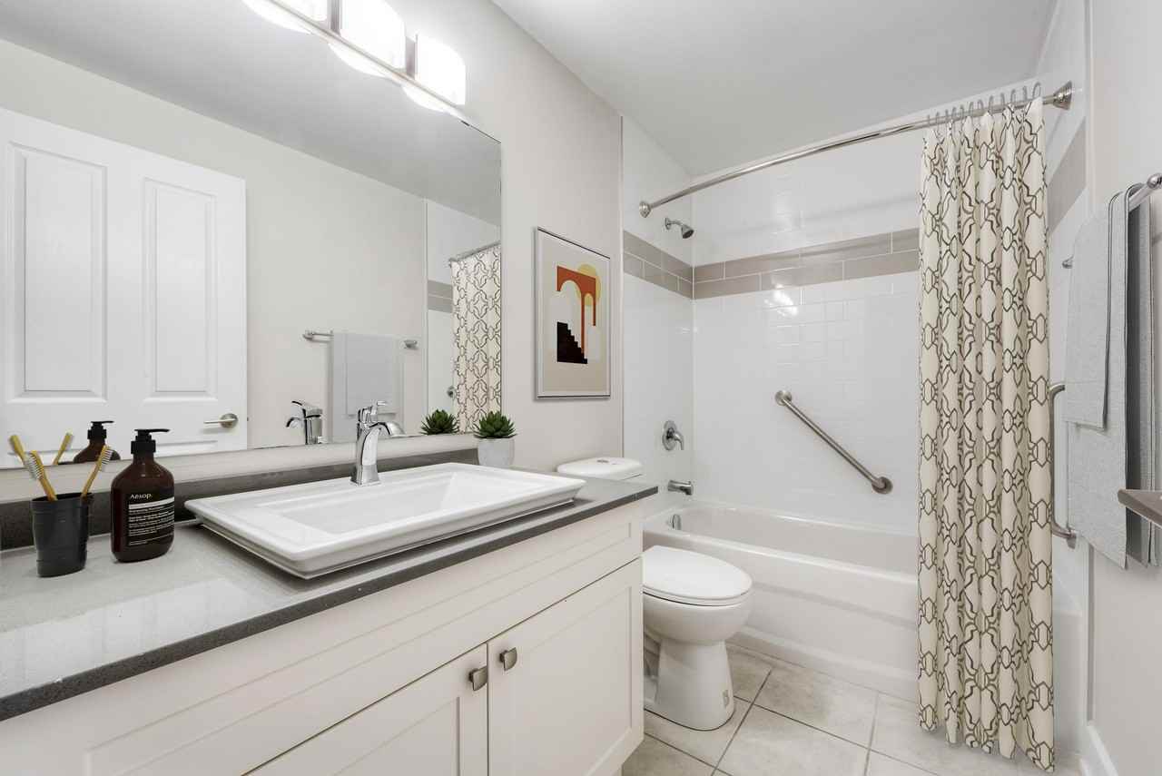 Trillium Towers I/II - Photo 5 of 11