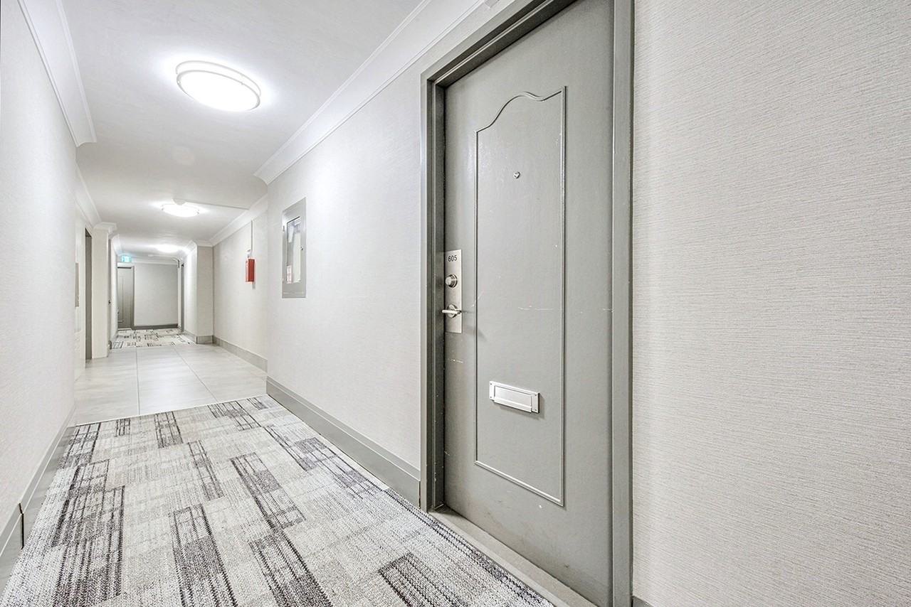 Blinkbonnie - Photo 6 of 10