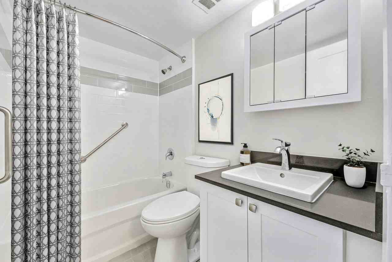 Laurel Grove - Photo 3 of 13