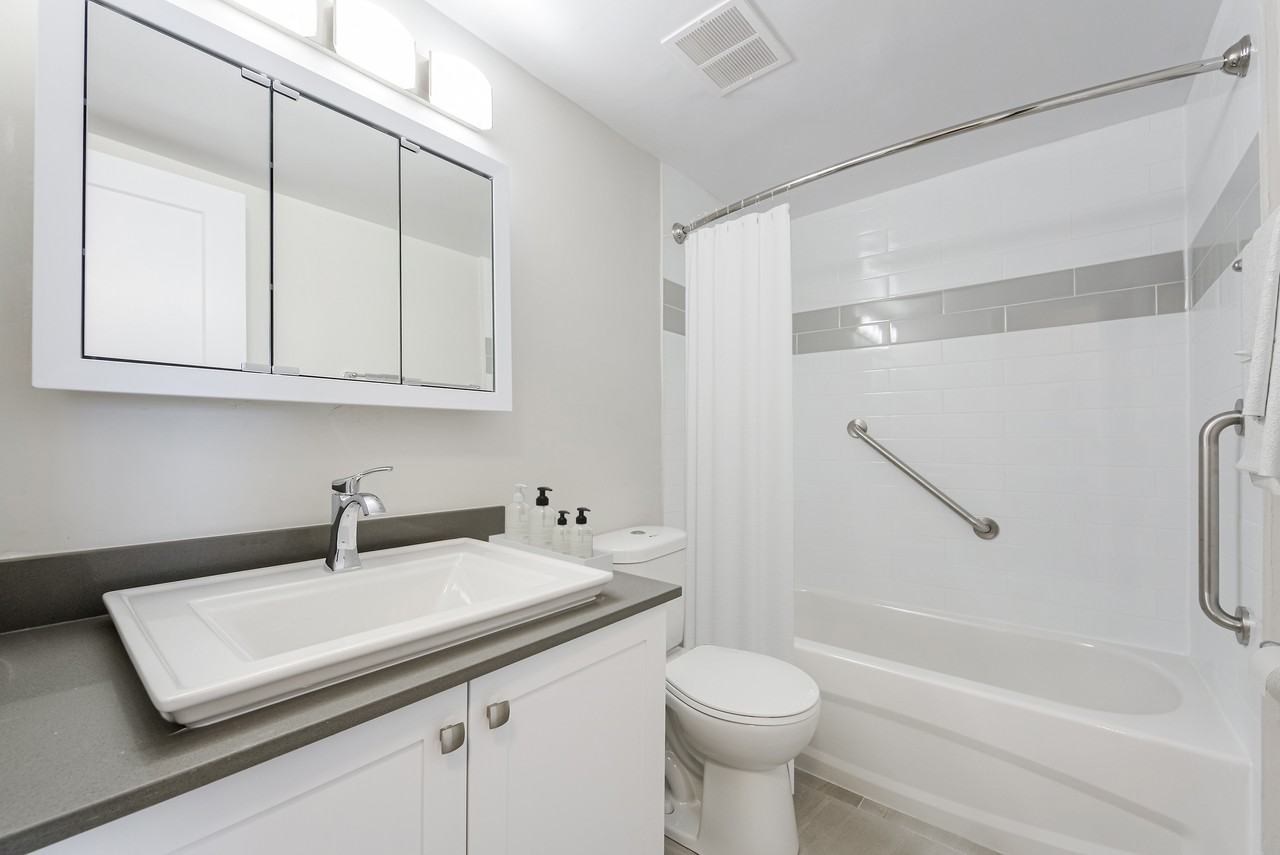 Cresswell Court Apartments - Photo 3 of 10