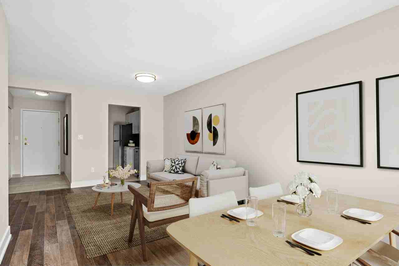 Sussex House - Photo 4 of 13