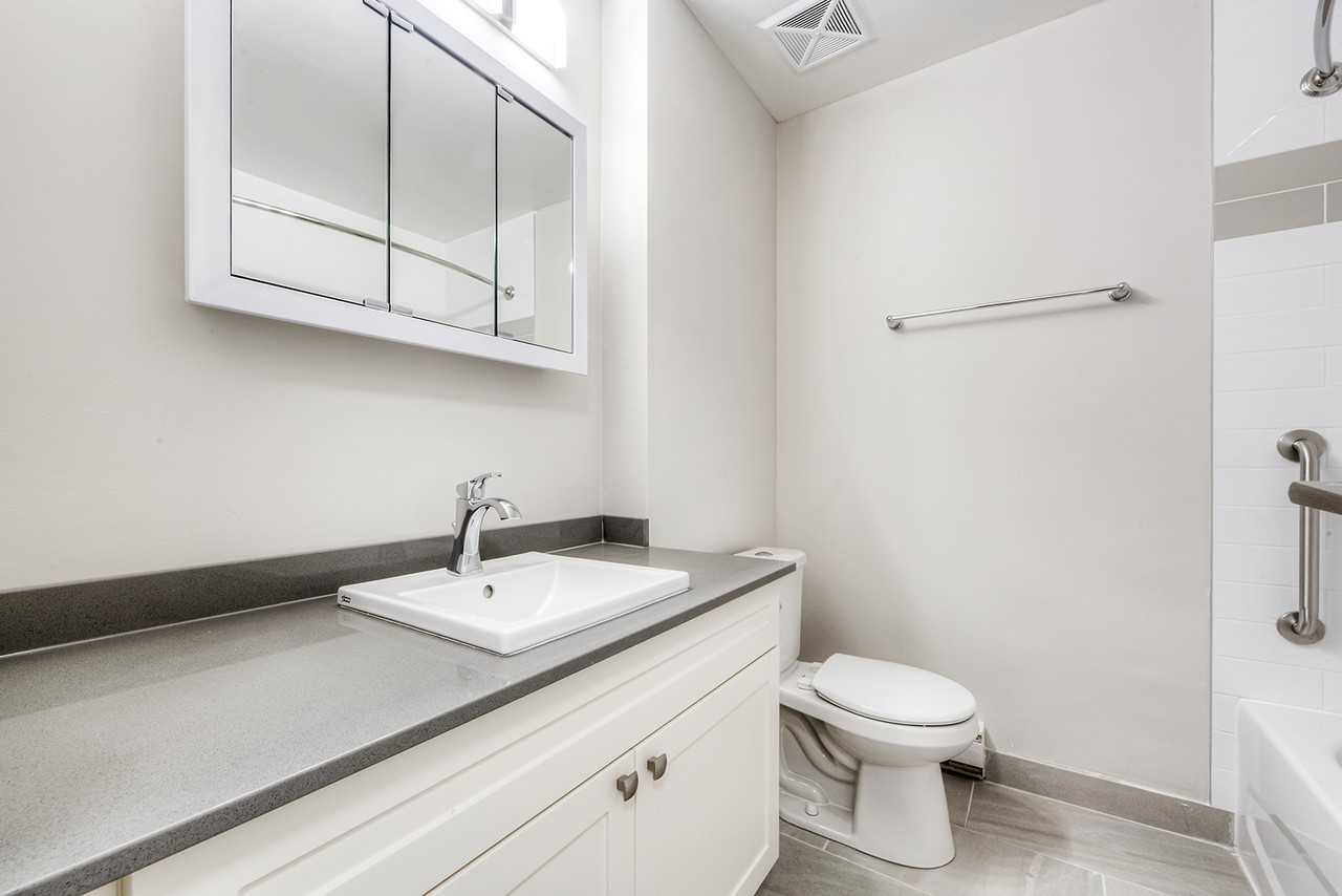 Talisman Square - Photo 4 of 15