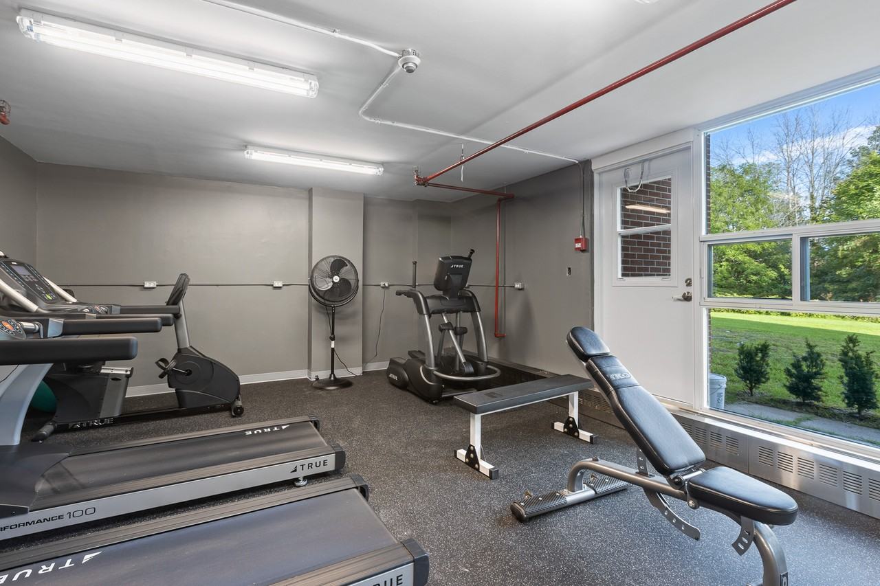 Willowbrook Apartments - Photo 6 of 10