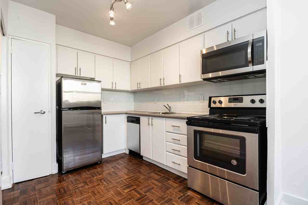 263-265 Dixon Rd - Photo 3 of 50