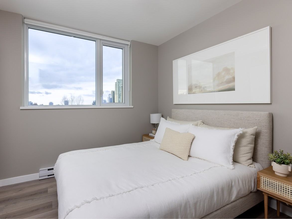 55One - Photo 7 of 22