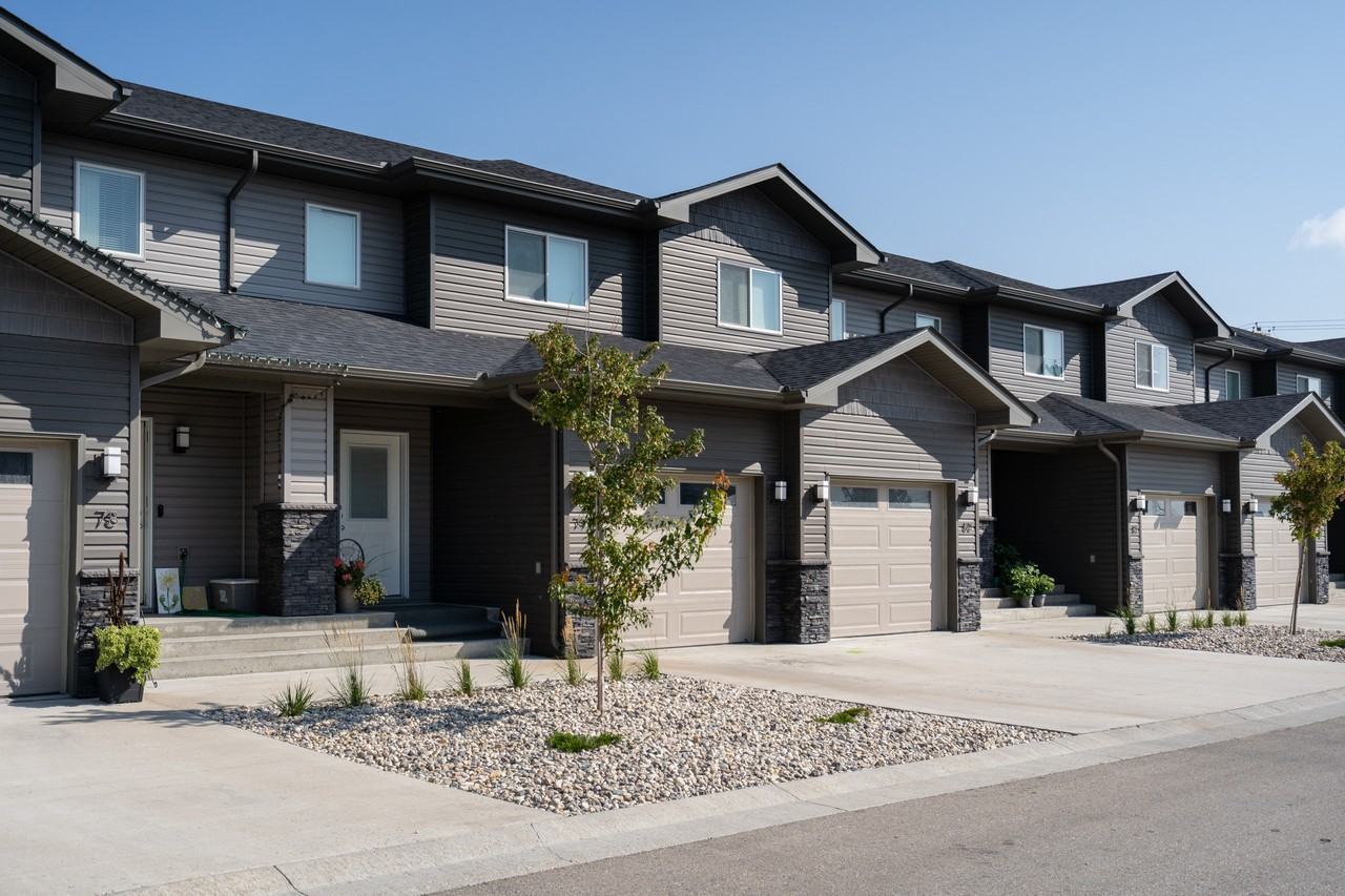 Blumberg Parks Edge - Photo 2 of 13