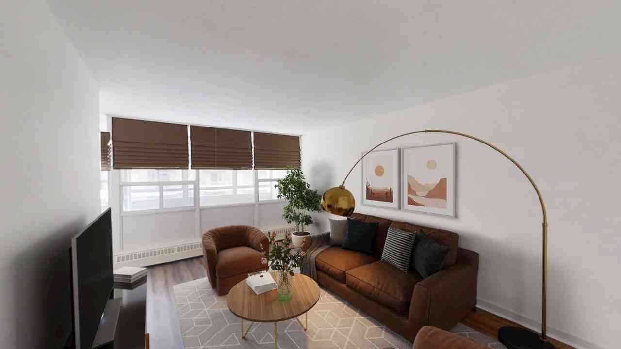 Holly Tower - Yonge and Eglinton - Photo 2 of 31