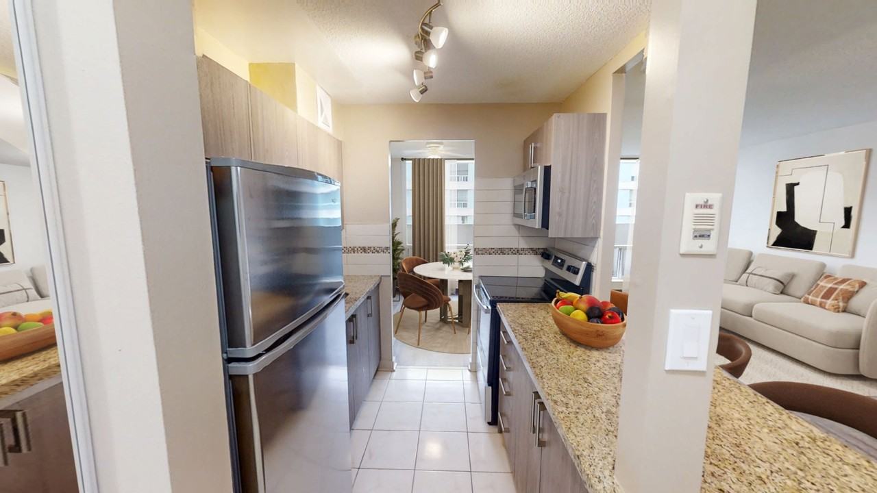 Royal Tower - Photo 3 of 29