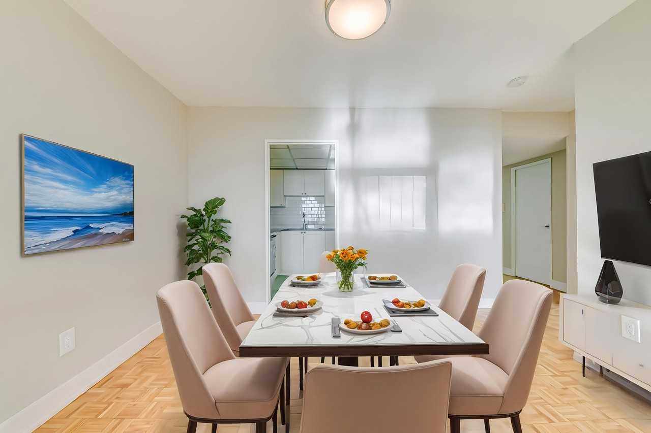 Premier Court Apartments - Photo 3 of 17