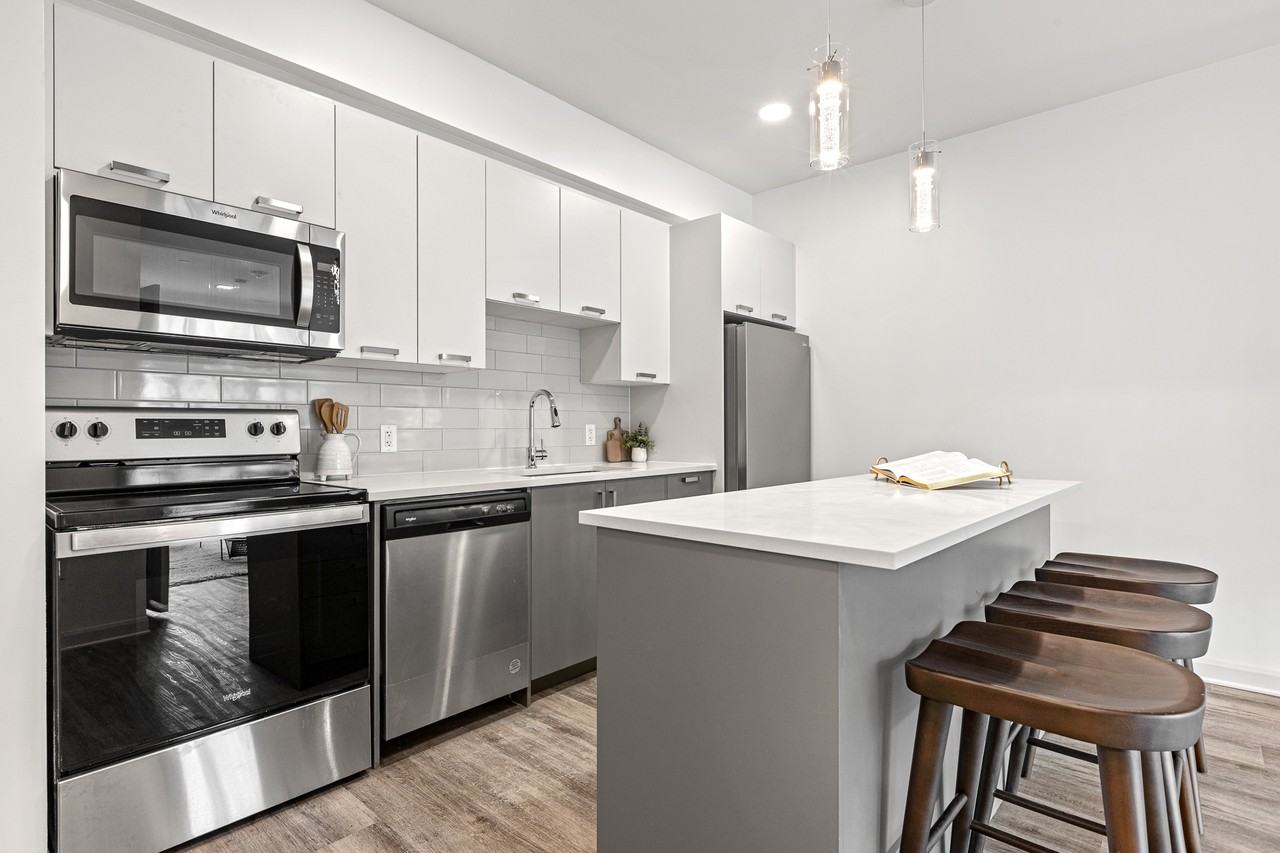 Trio Orleans Apartments - Photo 5 of 12