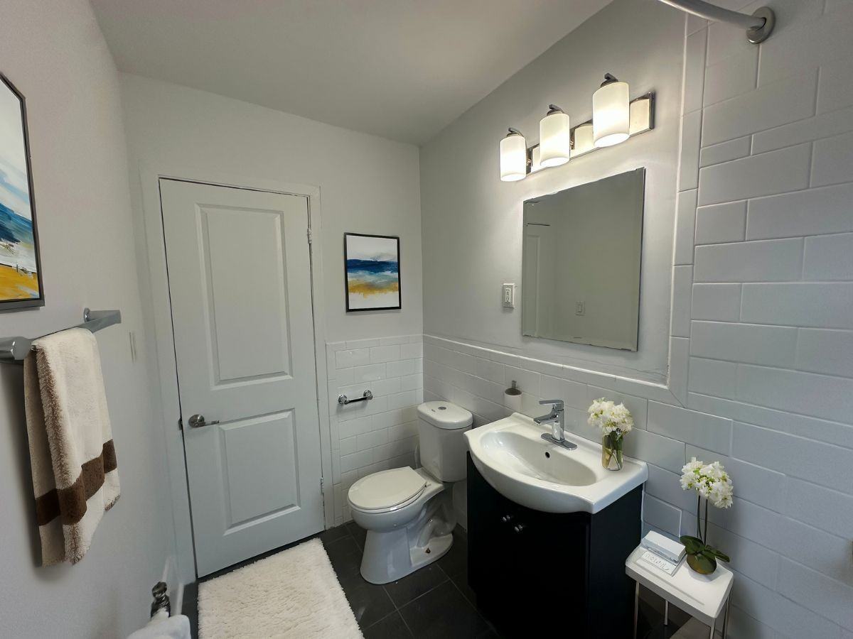 245 Howland Avenue - Photo 6 of 10