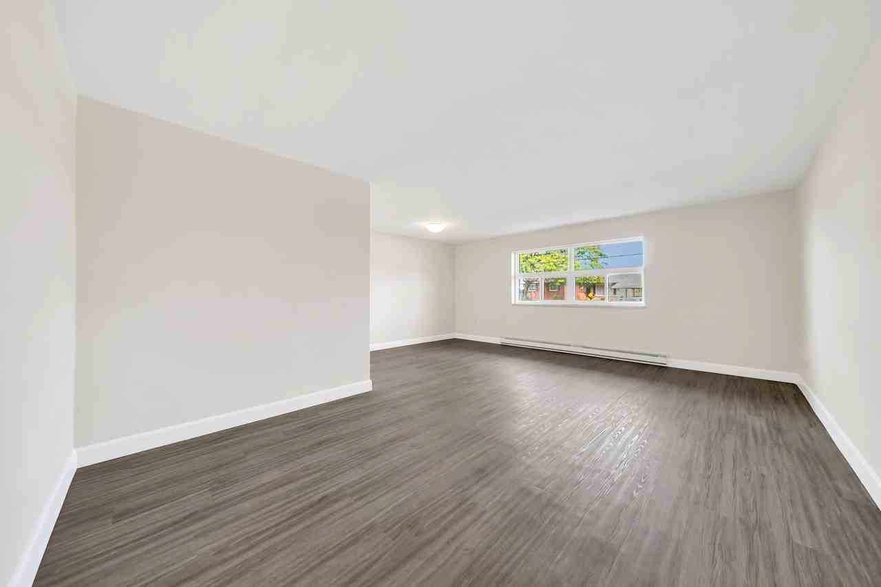 Bayfield Manor Apartments - Photo 7 of 23