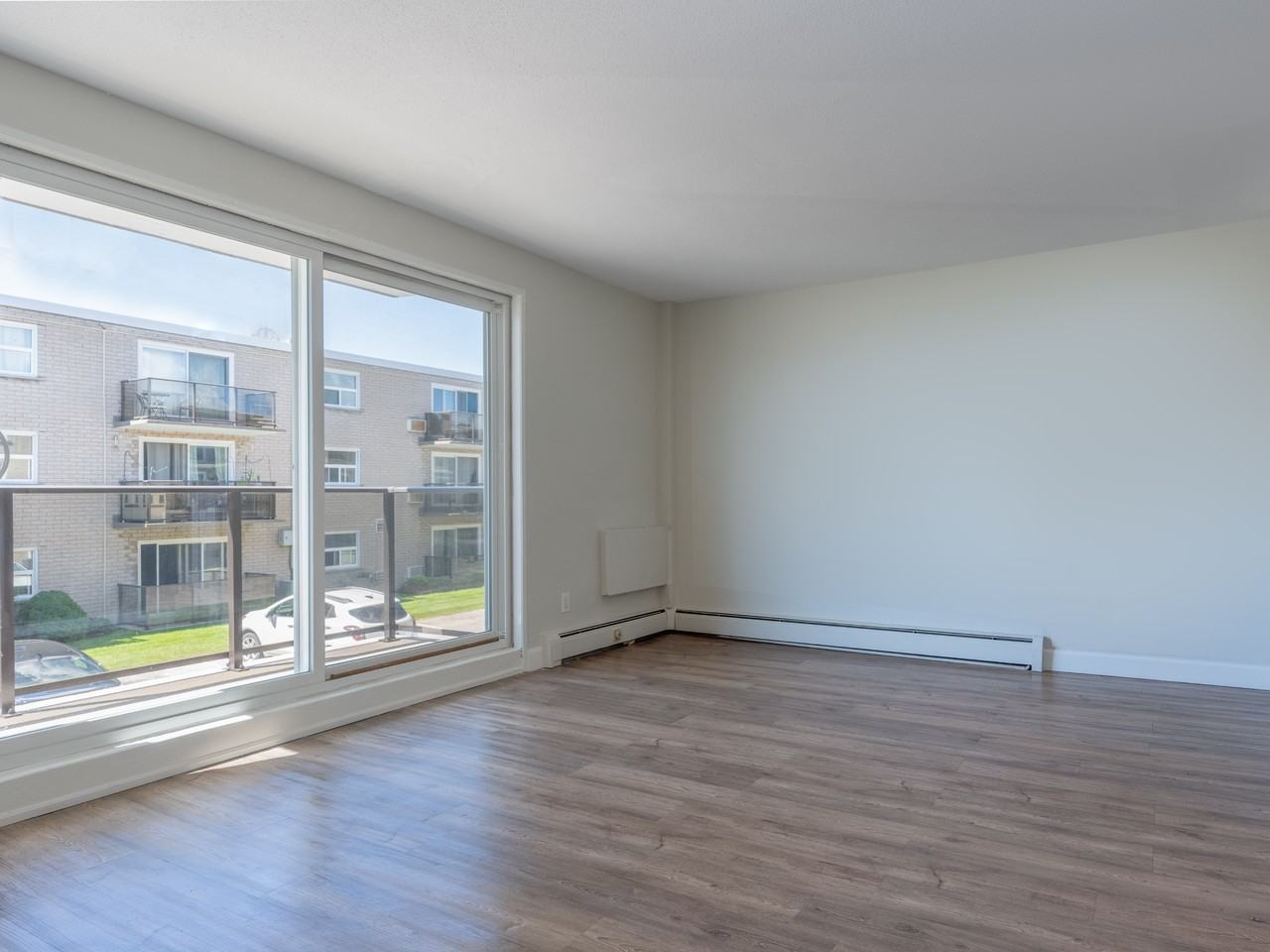 Kingsway & Queensway Apartments - Photo 7 of 25