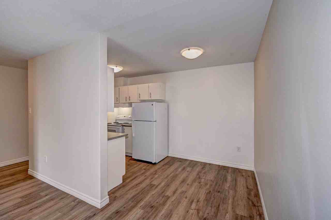 Lakeview Towers Apartments - Photo 5 of 26