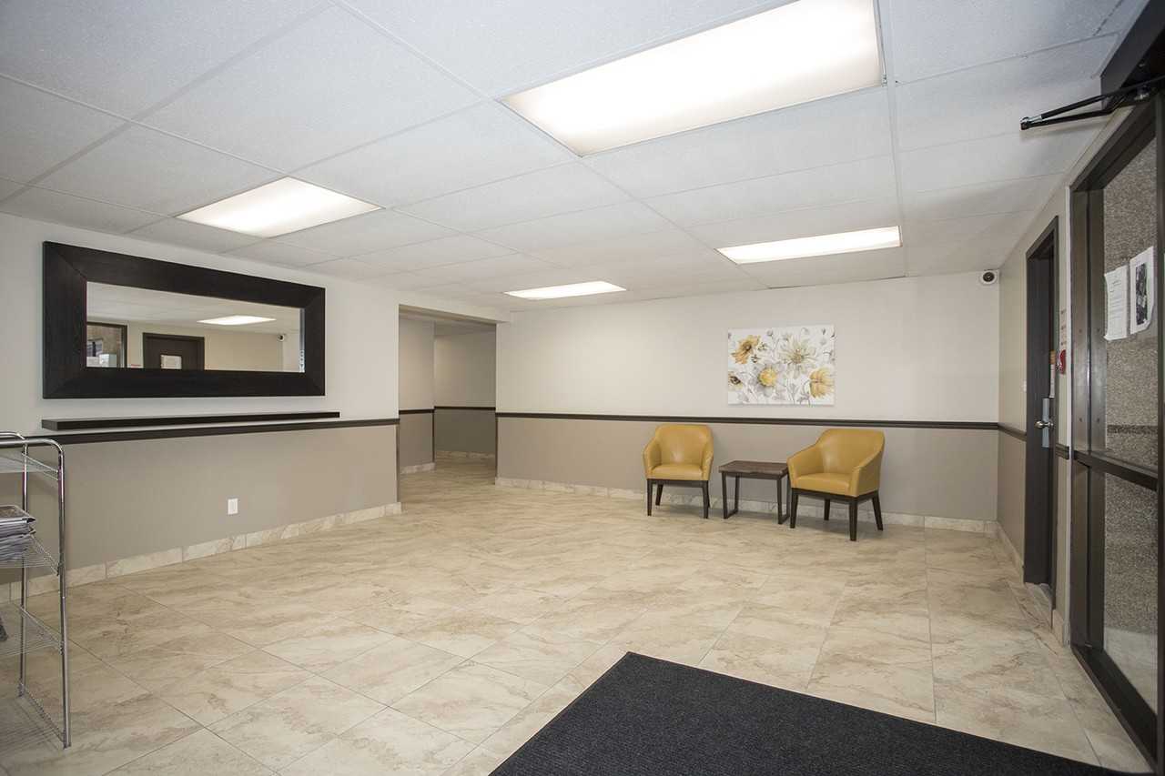 Bristol Place Apartments - Photo 6 of 18