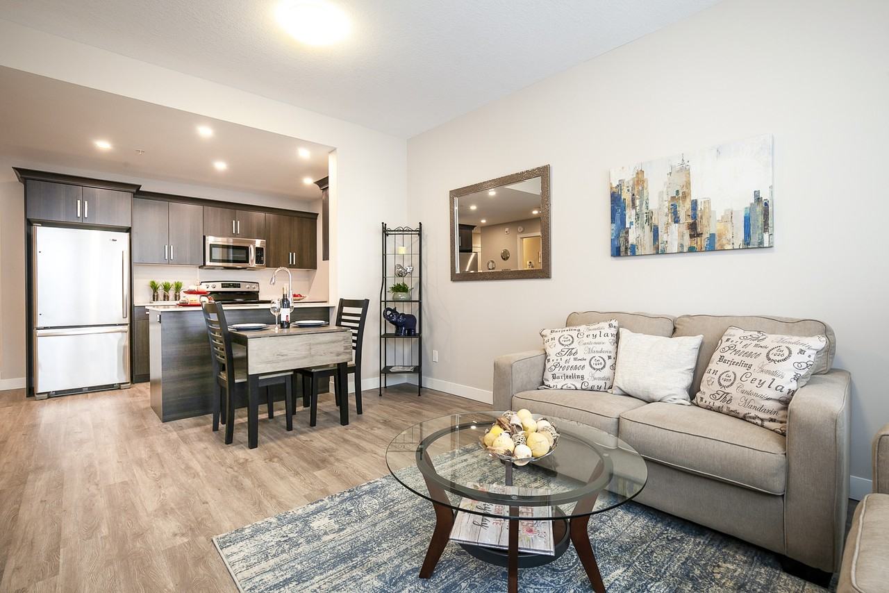 Oxford Haus Apartments - Photo 6 of 26