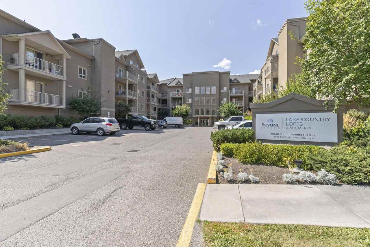 Lake Country Lofts Apartments - Photo 2 of 30