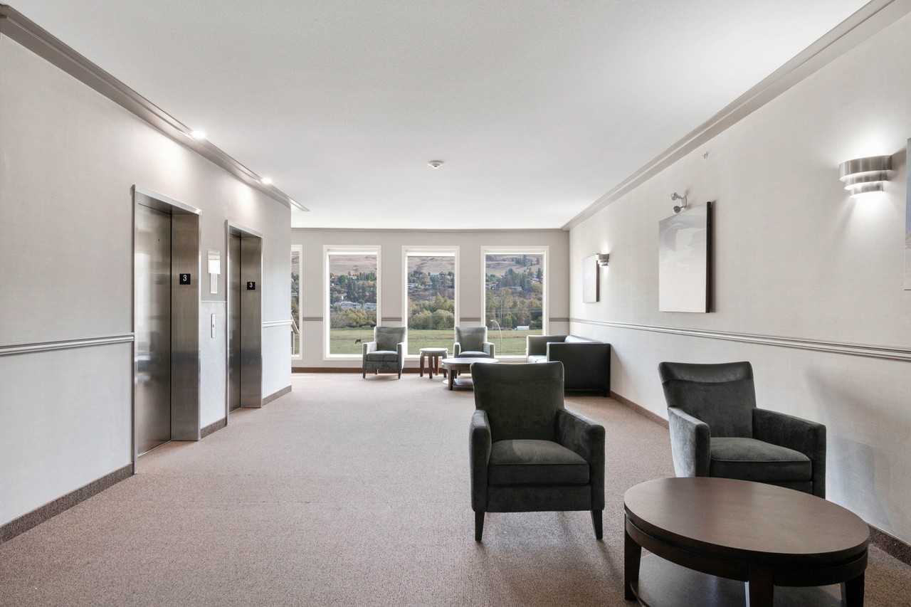 Lake Country Lofts Apartments - Photo 5 of 30