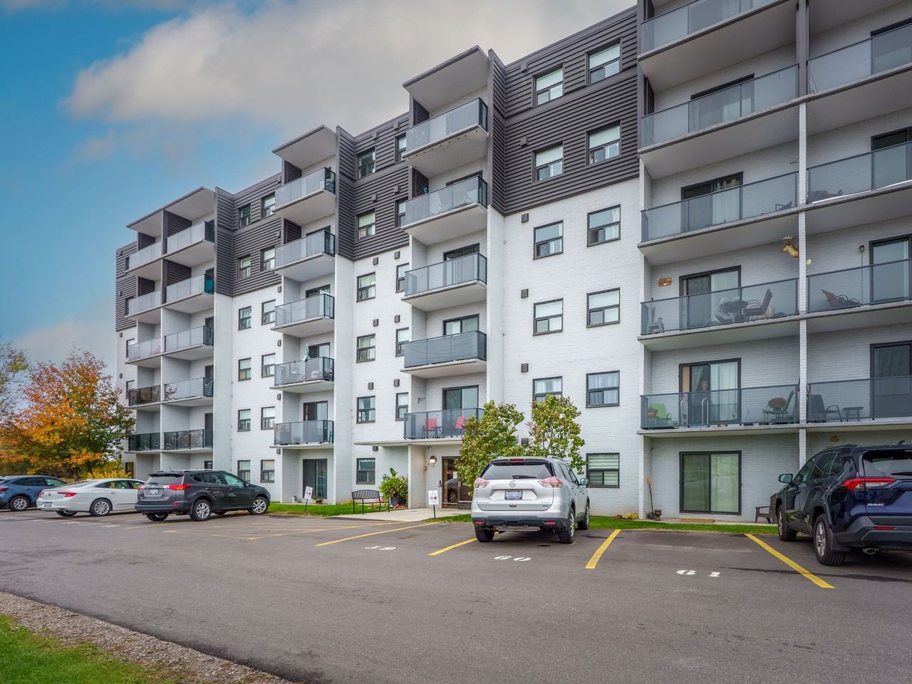 The Heritage Arms Apartments - Photo 3 of 23